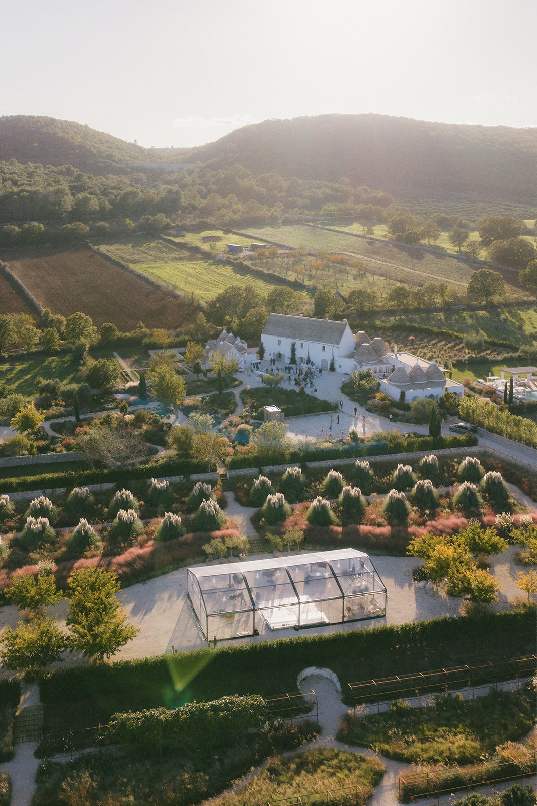 Cena e balli di matrimonio su Terrazzo Due a Giardini Pistola, con tensostruttura trasparente